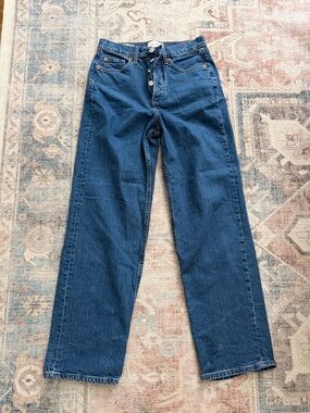 Universal Thread Women's Straight-Leg Jeans in Dark Blue Wash